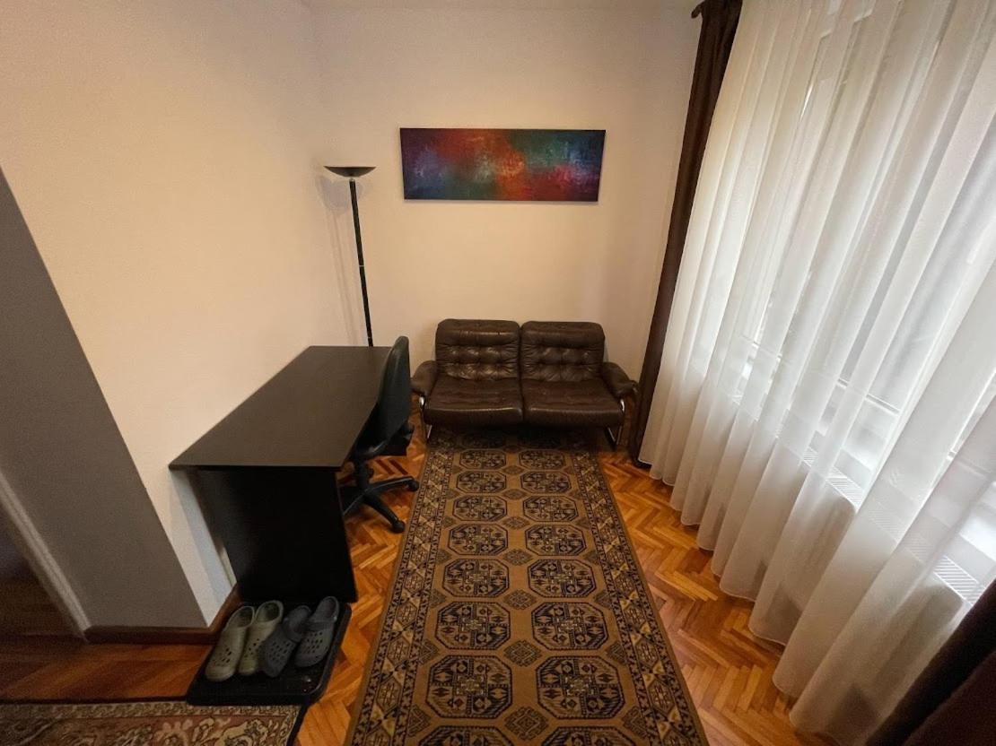Crisan 40 Casa Muntean 100Mp 3Camere 3Paturi 1 Canapea 2 Dormitoare Parcare Temeşvar Dış mekan fotoğraf